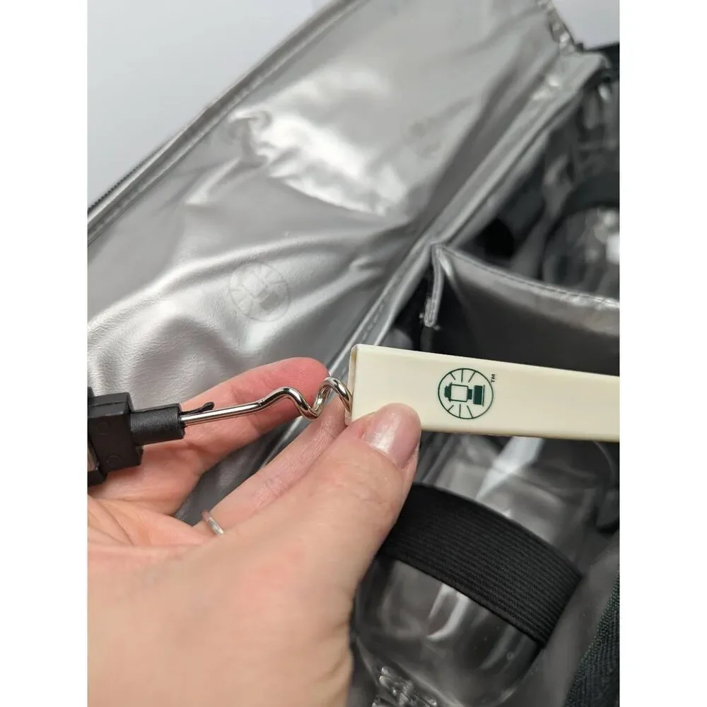 Coleman travel insulated beverage carrier for wine bottles w/ glasses & opener
